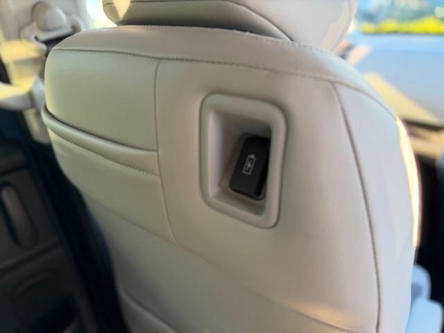 フリード e:HEVエアーEX 禁煙車 11.4インチナビ マルチビューカメラ USB接続 フルセグTV Bluetooth接続 ミュージックラック iPod リヤカメラ ブラインドスポット 360°カメラ 衝突軽減システム ソナー(10枚目)