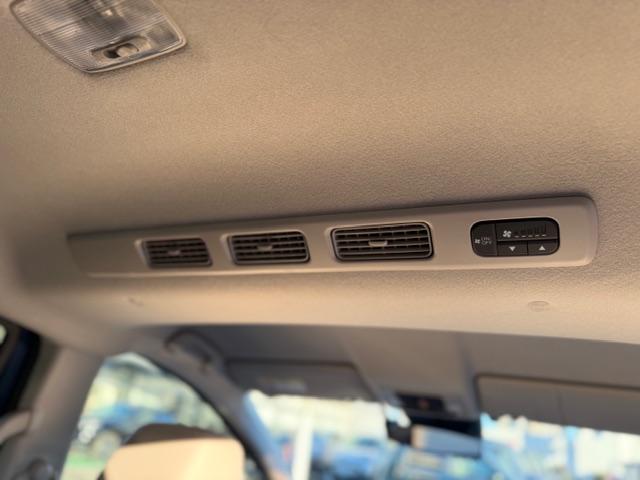 フリード e:HEVエアーEX 禁煙車 11.4インチナビ マルチビューカメラ USB接続 フルセグTV Bluetooth接続 ミュージックラック iPod リヤカメラ ブラインドスポット 360°カメラ 衝突軽減システム ソナー(12枚目)