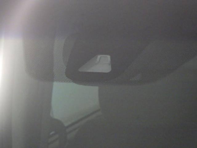 ホンダセンシング搭載！誤発進抑制機能・路外逸脱抑制機能・歩行者事故低減ステアリング・車線維持支援システム・先進車発進お知らせ機能など多彩な先進安全機能でより安全で快適なドライブを支援します。