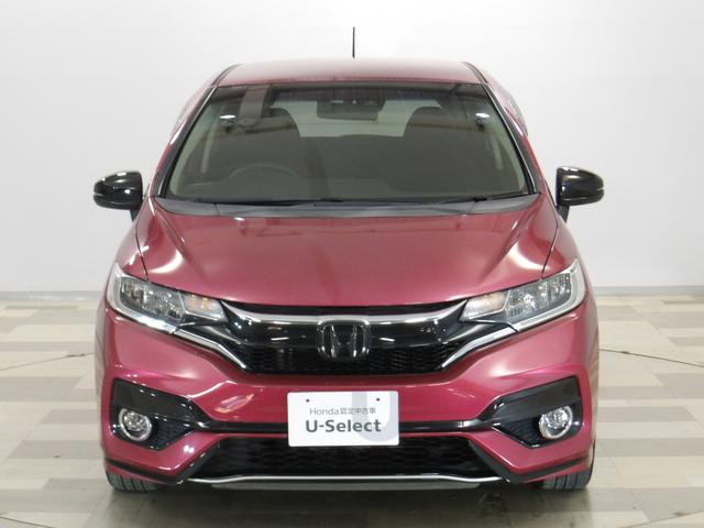 フィット １３Ｇ・Ｓホンダセンシング　純正７インチナビ　バックカメラ　ＣＤ／ＤＶＤ再生　フルセグＴＶ　ＵＢＳ接続　Ｂｌｕｅｔｏｏｔｈ接続　ｉＰｏｄ　前後ドラレコ　アームレストコンソール　ＬＥＤライト　ＥＴＣ　ワンオーナー車　リヤカメラ（25枚目）