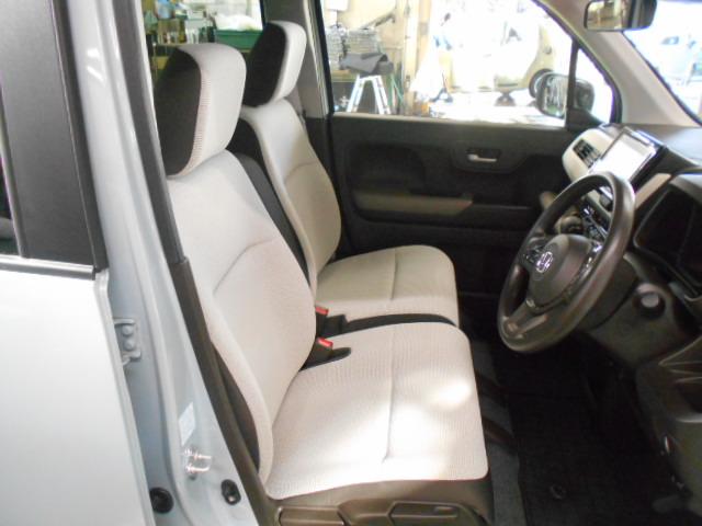 Ｎ－ＷＧＮ Ｌ　禁煙車　当社デモカー　８インチナビ　フルセグＴＶ　Ｂｌｕｅｔｏｏｔｈ接続　ＵＢＳ接続　ｉＰｏｄ　Ｐセンサー　誤発進抑制　ワンオーナー　シートヒータ　バックカメラ　ベンチシート　盗難防止システム　ＡＢＳ（16枚目）