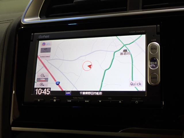 フィットハイブリッド Ｌパッケージ　１オーナ　禁煙　サイドエアバック　ＤＶＤ再生　ＬＥＤ　ＥＣＯＮ　バックカメラ　オートクルーズコントロール　ＥＴＣ　ＥＳＣ　ＡＵＴＯエアコン　ＡＢＳ　運転席助手席エアバッグ　キーフリー（13枚目）