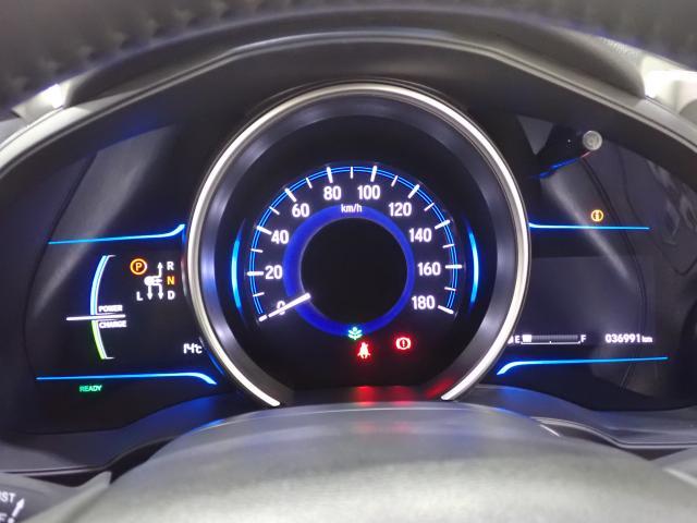 フィットハイブリッド Ｌパッケージ　１オーナ　禁煙　サイドエアバック　ＤＶＤ再生　ＬＥＤ　ＥＣＯＮ　バックカメラ　オートクルーズコントロール　ＥＴＣ　ＥＳＣ　ＡＵＴＯエアコン　ＡＢＳ　運転席助手席エアバッグ　キーフリー（40枚目）