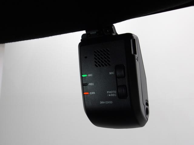 N-BOXカスタム コーディネートスタイル 当社デモカー 禁煙車 8インチコネクトナビ フルセグTV バックカメラ 前後ドラレコ USB接続 Bluetooth オートクルーズ ワンオーナー フルセグ対応 シートヒータ LED ESC ETC(5枚目)