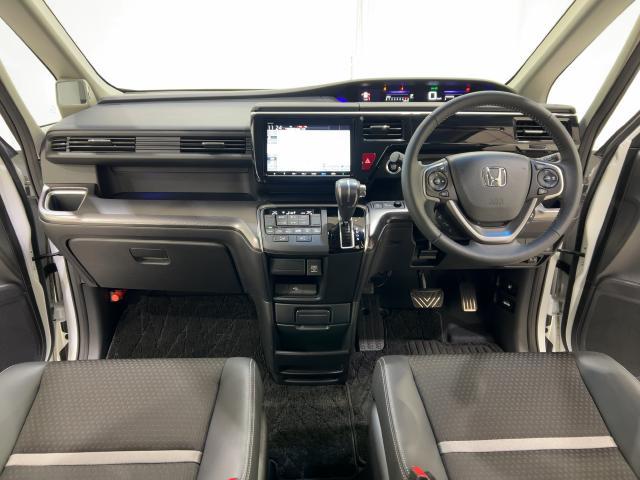 ステップワゴンスパーダ スパーダ・クールスピリットホンダセンシング　サイドエアバック　スマートキ　左右電動スライドドア　バックモニタ　Ｗエアコン　地ＴＶ　ナビ＆ＴＶ　三列シート　ＵＳＢ　助手席エアバッグ　ドライブレコーダ（2枚目）