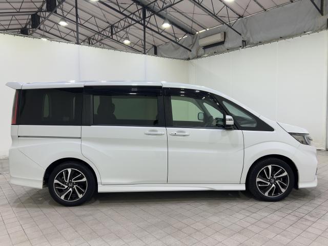 ステップワゴンスパーダ スパーダ・クールスピリットホンダセンシング　サイドエアバック　スマートキ　左右電動スライドドア　バックモニタ　Ｗエアコン　地ＴＶ　ナビ＆ＴＶ　三列シート　ＵＳＢ　助手席エアバッグ　ドライブレコーダ（8枚目）