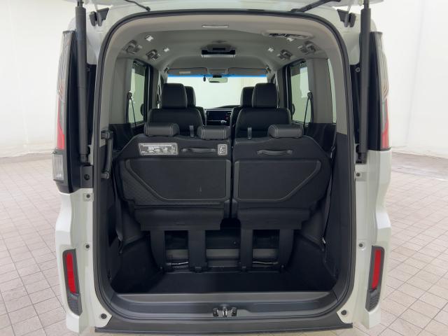 ステップワゴンスパーダ スパーダ・クールスピリットホンダセンシング　サイドエアバック　スマートキ　左右電動スライドドア　バックモニタ　Ｗエアコン　地ＴＶ　ナビ＆ＴＶ　三列シート　ＵＳＢ　助手席エアバッグ　ドライブレコーダ（18枚目）