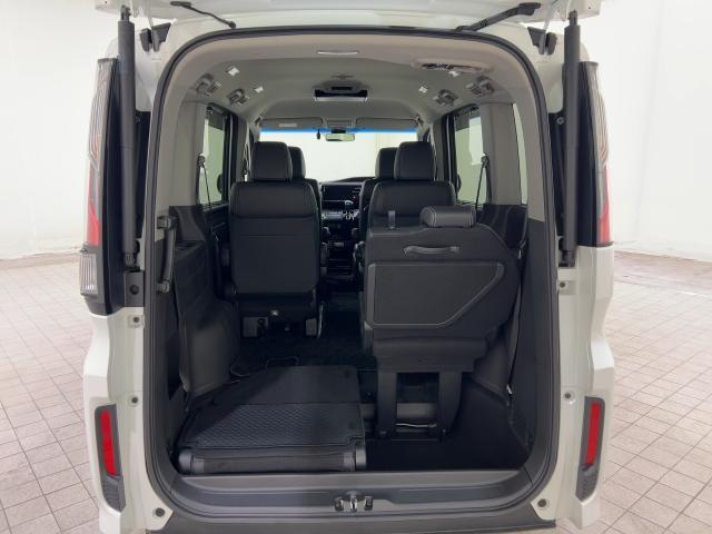 ステップワゴンスパーダ スパーダ・クールスピリットホンダセンシング　サイドエアバック　スマートキ　左右電動スライドドア　バックモニタ　Ｗエアコン　地ＴＶ　ナビ＆ＴＶ　三列シート　ＵＳＢ　助手席エアバッグ　ドライブレコーダ（19枚目）