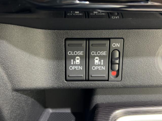 ステップワゴンスパーダ スパーダ・クールスピリットホンダセンシング　サイドエアバック　スマートキ　左右電動スライドドア　バックモニタ　Ｗエアコン　地ＴＶ　ナビ＆ＴＶ　三列シート　ＵＳＢ　助手席エアバッグ　ドライブレコーダ（28枚目）