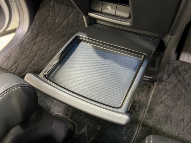 ステップワゴンスパーダ スパーダ・クールスピリットホンダセンシング　サイドエアバック　スマートキ　左右電動スライドドア　バックモニタ　Ｗエアコン　地ＴＶ　ナビ＆ＴＶ　三列シート　ＵＳＢ　助手席エアバッグ　ドライブレコーダ（40枚目）