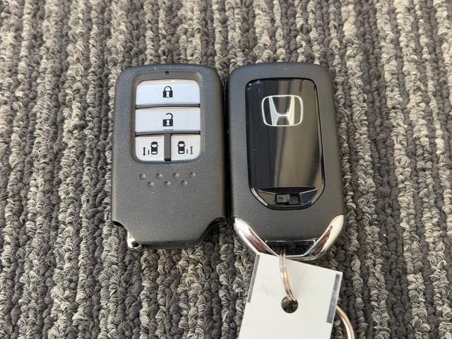 ステップワゴンスパーダ スパーダ・クールスピリットホンダセンシング　サイドエアバック　スマートキ　左右電動スライドドア　バックモニタ　Ｗエアコン　地ＴＶ　ナビ＆ＴＶ　三列シート　ＵＳＢ　助手席エアバッグ　ドライブレコーダ（52枚目）