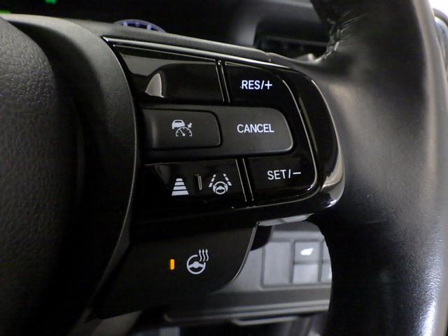 ヴェゼル ｅ：ＨＥＶＺ　禁煙車　タイヤ４本交換済み　Ｈｏｎｄａコネクテッドディスプレー　マルチビューカメラ　ナビ　社外前後ドラレコ　フルセグＴＶ　ＵＳＢ接続　Ｂｌｕｅｔｏｏｔｈ　ブラインドスポット　パワーテールゲート　１オナ（9枚目）