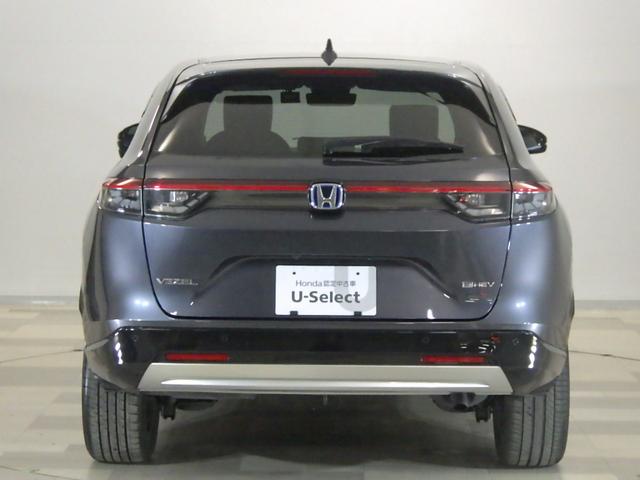 ヴェゼル ｅ：ＨＥＶＺ　禁煙車　タイヤ４本交換済み　Ｈｏｎｄａコネクテッドディスプレー　マルチビューカメラ　ナビ　社外前後ドラレコ　フルセグＴＶ　ＵＳＢ接続　Ｂｌｕｅｔｏｏｔｈ　ブラインドスポット　パワーテールゲート　１オナ（33枚目）