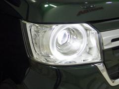 【ＬＥＤヘッドライト】ＬＥＤヘッドライトは消費電力が少ないので寿命が長いですよ！明るさも十分で、夜間走行の負担を和らげてくれます！ 4