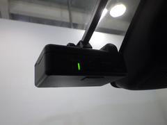 『ドライブレコーダー』動画を残すことで万が一の事態に遭遇した時の必須アイテムです！急ブレーキ・急ハンドルが起こった際、自動で記録が上書きされずに保存され、後でＰＣ等で確認出来ます。 4