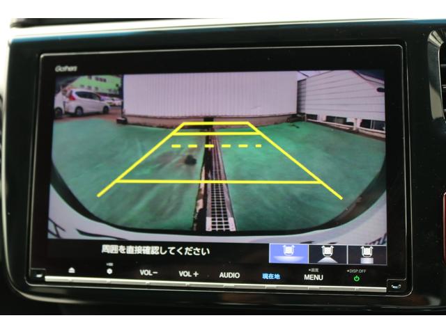 ステップワゴンスパーダ スパーダ・クールスピリットホンダセンシング　レーンキープＡ　ドライブレコーダ　リヤカメラ　スマートキ－　ＵＳＢ　横滑り防止機能　ターボ車　アクティブクルーズ　カーテンエアバック　三列シート　シートＨ　ＬＫＡ　サイドエアバック　地ＴＶ　ナビ＆ＴＶ（15枚目）