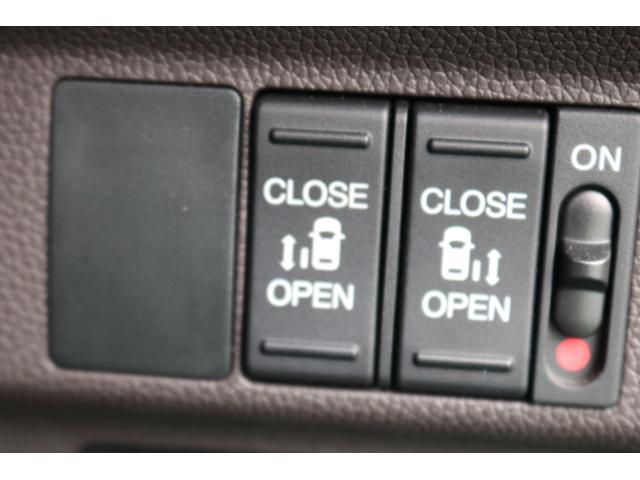 フリード G・ホンダセンシング Fセグ 追突被害軽減ブレーキ 電格ドアミラー Wエアバッグ パワーウィンドウ 車線逸脱警報システム 1オ-ナ- アクティブクルーズコントロール スマートキ カーテンエアバッグ(19枚目)