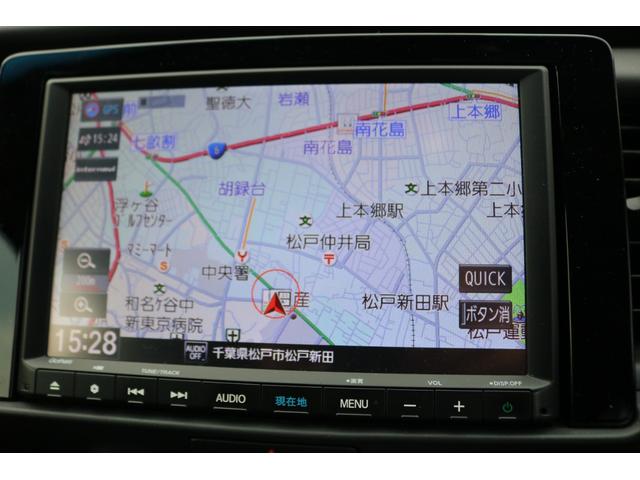 フィット ホーム　オートマチックハイビーム　衝突軽減ブレーキ　レーンキープアシスト　電動格納ドアミラー　ワンオーナー　リアカメ　ＬＥＤライト　フルセグＴＶ　ドラレコ　記録簿付　エアバッグ　スマ－トキ－　ＤＶＤ（13枚目）
