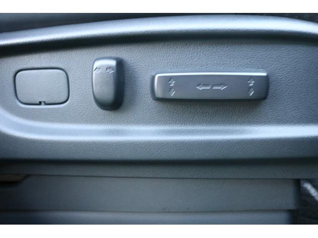 オデッセイ アブソルート・ＥＸ　整備記録簿　ＬＫＡＳ　シ－トヒ－タ－　バックモニター　フロントカメラ　スマ－トキ－　３列シート　ＤＶＤ再生　サイドカメラ　オートクルーズコントロール　パワーウィンドウ　エアバック（13枚目）