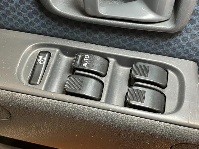 ハイゼットカーゴ クルーズ　４ＷＤ　エアコン　オーディオ　光軸調整ダイヤル　電動格納ミラー　パワーウインドウ　キーレス（18枚目）
