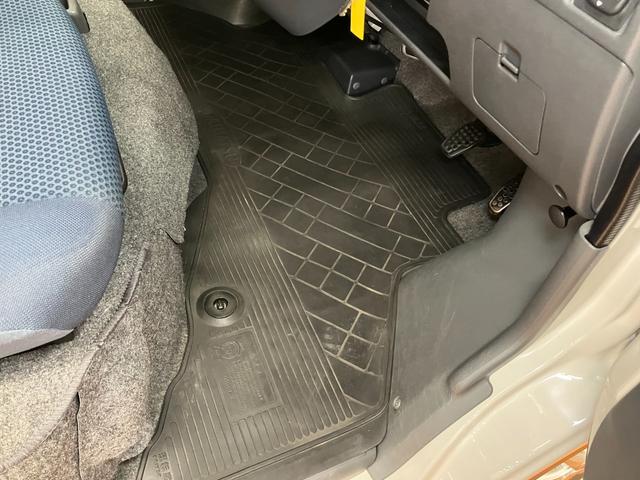 ハイゼットカーゴ クルーズ　４ＷＤ　エアコン　オーディオ　光軸調整ダイヤル　電動格納ミラー　パワーウインドウ　キーレス（21枚目）