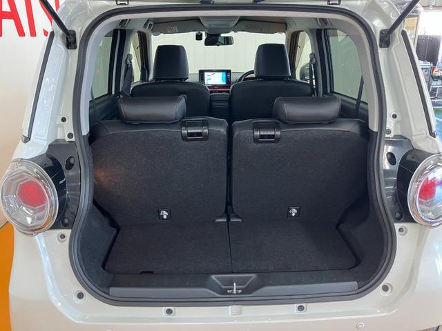 簡単な荷物が載せられるトランクルーム