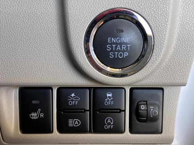 プッシュボタンスタート付だから、ラクラクエンジン始動！