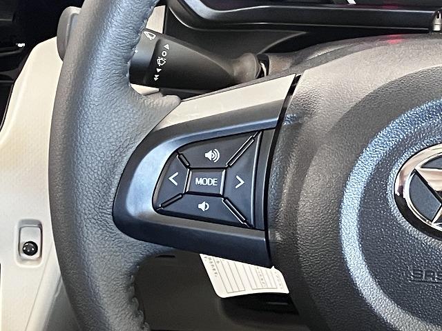 ステアリングスイッチ（オーディオ操作用）