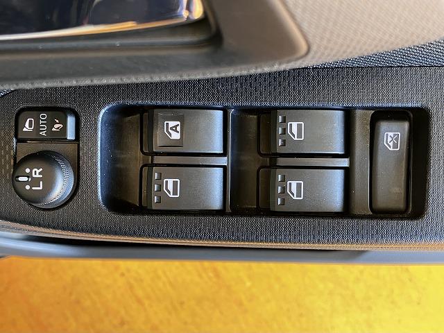 電動格納ミラー、パワーウインドウ