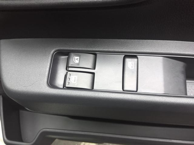 ハイゼットカーゴ ＤＸ　サポカーＳワイド適合　三方開　ゴムマット　ラジオ　エアコン　光軸調整ダイヤル　コーナーセンサー　アイドリングストップ　横滑り防止機能　誤発進抑制機能　アクセサリーソケット（18枚目）