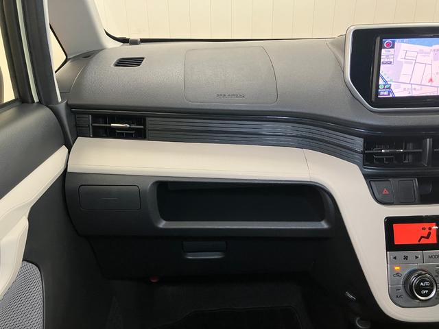 ムーヴ Xターボ SA 4WD スマアシ Bカメラ ステアリングスイッチ オートエアコン Pスタート エコアイドル 横滑り防止機能 誤発進抑制機能 光軸調整ダイヤル 電動格納ミラー キーフリー(11枚目)