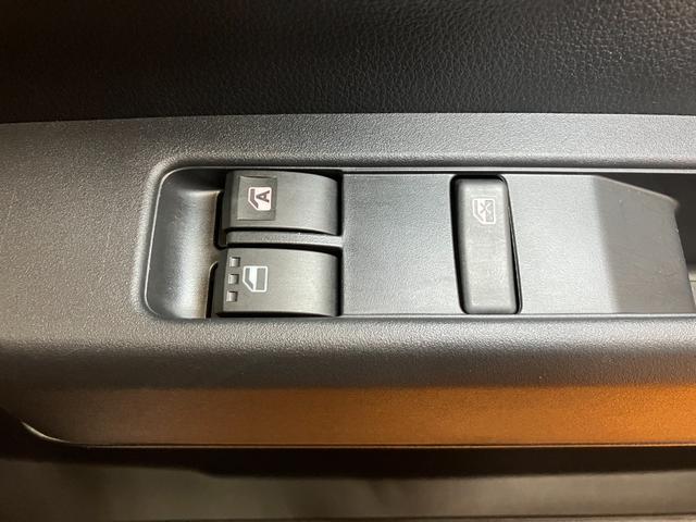 ハイゼットカーゴ DX 4WD サポカーSワイド適合 5段MTシフト ETC エアコン コーナーセンサー アイドリングストップ 光軸調整ダイヤル 横滑り防止機能 誤発進抑制機能 パワーウインドウ キーレス(17枚目)