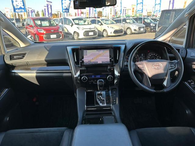 2.5Z Gエディション TRDフルエアロ ツインサンルーフ 禁煙 9インチSDナビ 両側電動スライドドア フルセグTV Bluetooth 前後ドラレコ ETC バックカメラ 電動リアゲート 電動ハーフレザーシートLEDヘッドライト フォグ 20インチアルミ(4枚目)
