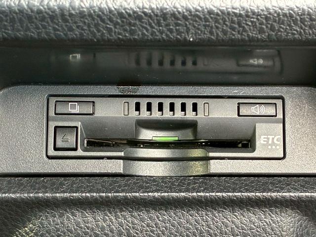 ノア ハイブリッドＳｉ　ダブルバイビー　禁煙　後席モニター　純正ナビ　バックカメラ　衝突軽減システム　クルーズコントロール　ハーフレザーシート　シートヒーター　ＥＴＣ　フルセグ　Ｂｌｕｅｔｏｏｔｈ　オートハイビーム　両側電動スライドドア（24枚目）