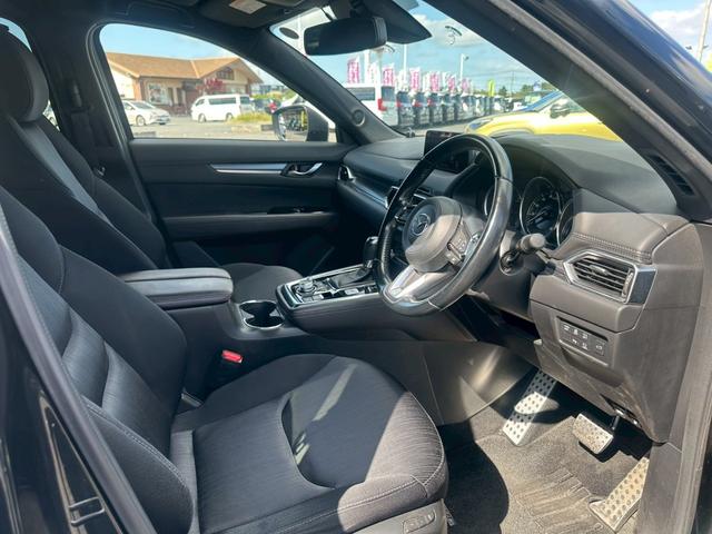 ＣＸ－８ ２５Ｓ　プロアクティブ【下取直販】【禁煙】【ＥＴＣ】　衝突被害軽減　車線逸脱警告　アダプティブクルコン　純正ナビ　ＣＤ／ＤＶＤ　フルセグ　Ｂｌｕｅｔｏｏｔｈ　ＨＵＤ　全方位カメラ　ＬＥＤライト　電動リアゲート　シート＆ステアヒーター　コーナーセンサー（13枚目）