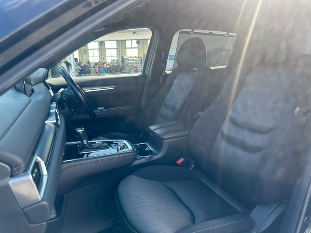 ＣＸ－８ ２５Ｓ　プロアクティブ【下取直販】【禁煙】【ＥＴＣ】　衝突被害軽減　車線逸脱警告　アダプティブクルコン　純正ナビ　ＣＤ／ＤＶＤ　フルセグ　Ｂｌｕｅｔｏｏｔｈ　ＨＵＤ　全方位カメラ　ＬＥＤライト　電動リアゲート　シート＆ステアヒーター　コーナーセンサー（17枚目）