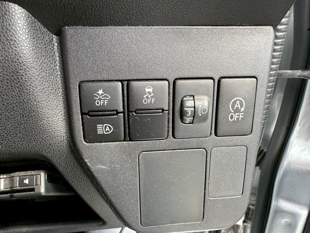 ハイゼットカーゴ ＤＸ　ＳＡＩＩＩ【下取直販】【５速ＭＴ】　衝突被害軽減　車線逸脱警告　社外９型ディスプレイオーディオ　Ｂｌｕｅｔｏｏｔｈ　カープレイ　バックカメラ　ＬＥＤライト　フォグランプ　オートハイビーム　キーレス　ＥＴＣ　オーバーヘッドコンソール（28枚目）