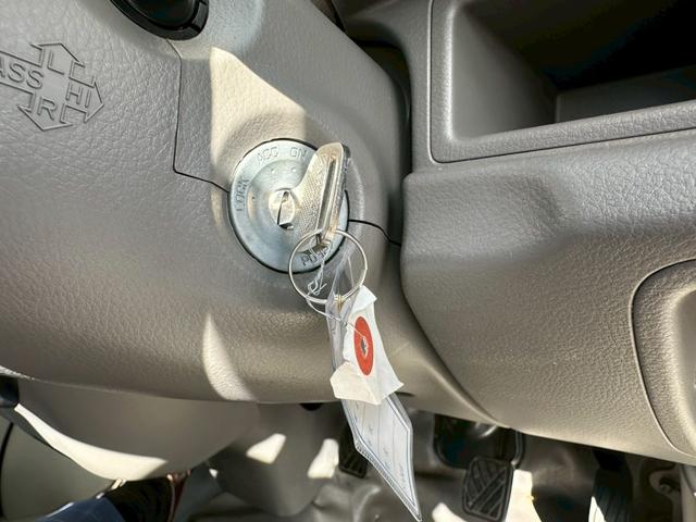 エブリイ PA【4WD】【買取直販】 コムテック製前後ドラレコ/ETC/社外12AW・スタッドレスタイヤ/マニュアルエアコン・パワステ/ABS/取説・保証書(29枚目)