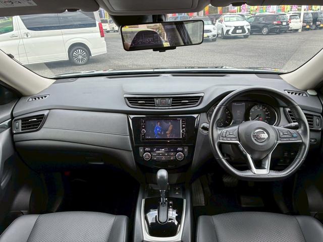 エクストレイル 20Xi【4WD】【プロパイロット】【MC後期】【買取直販】 衝突被害軽減 車線逸脱警告 アダプティブクルコン 純正ナビ フルセグ Bluetooth 全方位カメラ デジタルインナーミラー LEDライト 電動リアゲート ETC コーナーセンサー 防水シート 禁煙(4枚目)