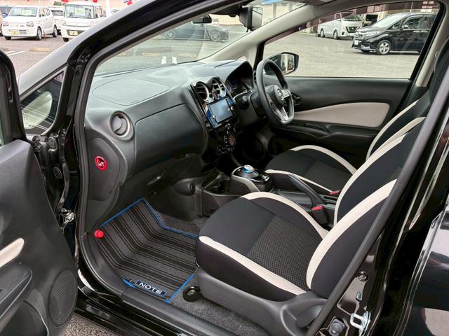 ノート e-パワー X【レンタアップ】【禁煙】 衝突被害軽減 車線逸脱警告 純正ナビ CD録音 DVD再生 フルセグ Bluetooth 全方位カメラ デジタルインナーミラー ETC LEDライト フォグ コーナーセンサー スマートキー 社外アルミ(16枚目)