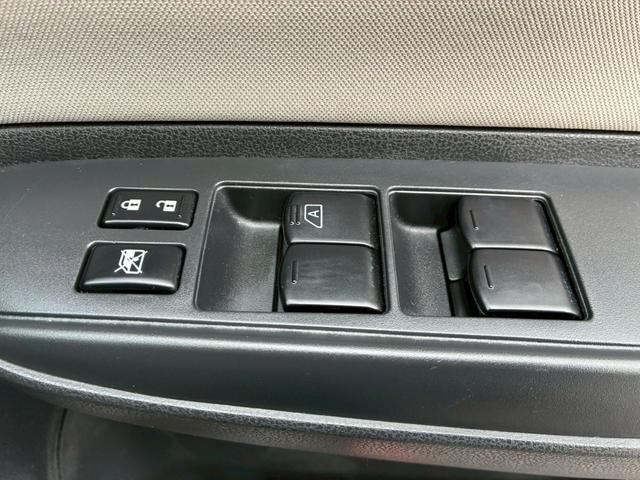 ノート e-パワー X【レンタアップ】【禁煙】 衝突被害軽減 車線逸脱警告 純正ナビ CD録音 DVD再生 フルセグ Bluetooth 全方位カメラ デジタルインナーミラー ETC LEDライト フォグ コーナーセンサー スマートキー 社外アルミ(33枚目)