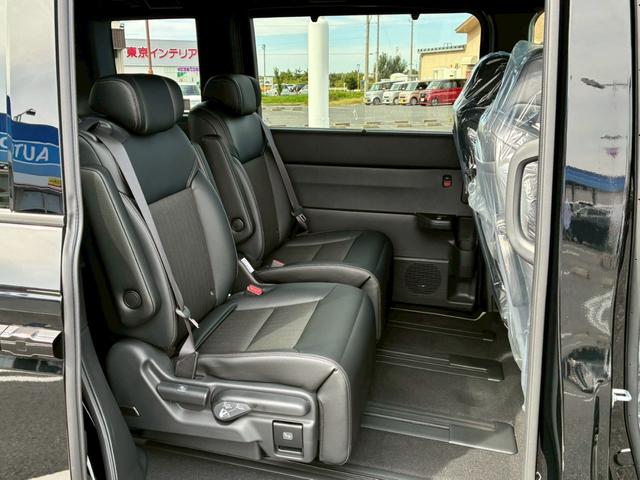 ステップワゴン e:HEVスパーダ【ホンダセンシング】 11.4型ナビ&15.6型後席モニター 後退出庫サポート 全方位カメラ Bluetooth 両側電動スライド 電動リアゲート コーナーセンサー パドルシフト LEDライト フォグ アダプティブクルコン(15枚目)