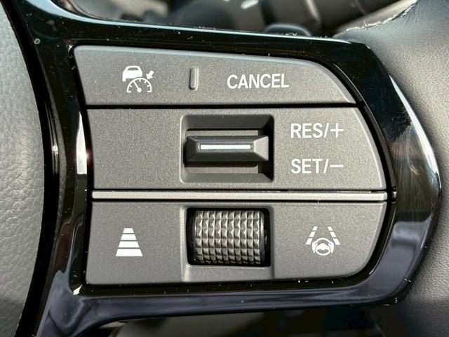 ステップワゴン e:HEVスパーダ【ホンダセンシング】 11.4型ナビ&15.6型後席モニター 後退出庫サポート 全方位カメラ Bluetooth 両側電動スライド 電動リアゲート コーナーセンサー パドルシフト LEDライト フォグ アダプティブクルコン(31枚目)