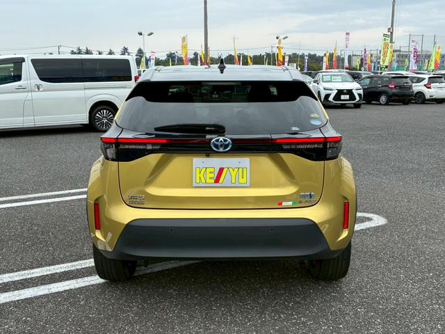 ヤリスクロス ハイブリッドZ【4WD】【下取直販】 衝突被害軽減 車線逸脱警告 アダプティブクルコン 純正9型ディスプレイ フルセグ Bluetooth AC1500W バックカメラ ETC LEDライト コーナーセンサー 電動ハーフレザーシート 禁煙(8枚目)