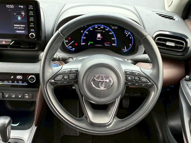 ヤリスクロス ハイブリッドZ【4WD】【下取直販】 衝突被害軽減 車線逸脱警告 アダプティブクルコン 純正9型ディスプレイ フルセグ Bluetooth AC1500W バックカメラ ETC LEDライト コーナーセンサー 電動ハーフレザーシート 禁煙(11枚目)