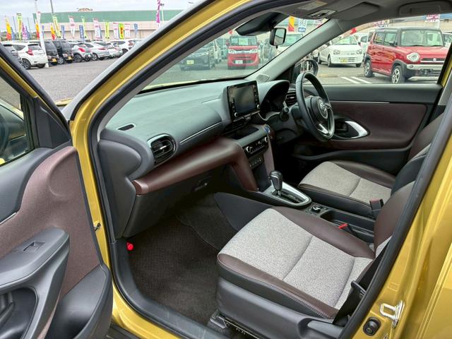 ヤリスクロス ハイブリッドZ【4WD】【下取直販】 衝突被害軽減 車線逸脱警告 アダプティブクルコン 純正9型ディスプレイ フルセグ Bluetooth AC1500W バックカメラ ETC LEDライト コーナーセンサー 電動ハーフレザーシート 禁煙(16枚目)