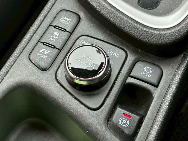 ヤリスクロス ハイブリッドZ【4WD】【下取直販】 衝突被害軽減 車線逸脱警告 アダプティブクルコン 純正9型ディスプレイ フルセグ Bluetooth AC1500W バックカメラ ETC LEDライト コーナーセンサー 電動ハーフレザーシート 禁煙(36枚目)