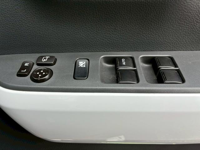 ハスラー Ｘターボ【禁煙】　衝突被害軽減　社外ナビ　ＣＤ録音　ＤＶＤ再生　フルセグＴＶ　Ｂｌｕｅｔｏｏｔｈ　ＥＴＣ　ＨＩＤライト　フォグランプ　スマートキー　プッシュスタート　シートヒーター　純正アルミ　２３年製ダンロップタイヤ（23枚目）