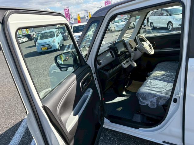 ワゴンRスマイル ハイブリッドX【届出済未使用車】【4WD】 衝突被害軽減 車線逸脱警告 アダプティブクルコン 全方位カメラ付純正9型ナビ CD/DVD フルセグTV Bluetooth HUD LEDライト 両側電動スライド コーナーセンサー シートヒーター(23枚目)