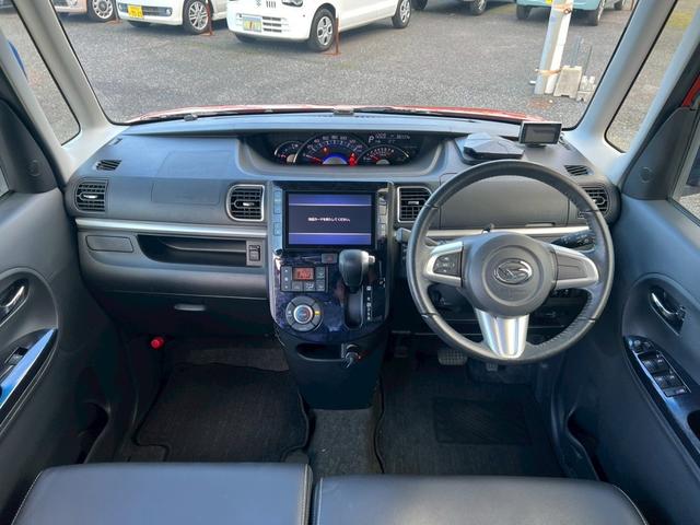 タント カスタムＲＳ　トップエディションＳＡＩＩ【ターボ】【禁煙】　衝突被害軽減　車線逸脱警告　純正８型ナビ　ＣＤ／ＤＶＤ再生　フルセグＴＶ　Ｂｌｕｅｔｏｏｔｈ　バックカメラ　ＬＥＤライト　ＥＴＣ　両側電動スライド　アイドリングストップ　ハーフレザーシート　純正アルミ（3枚目）